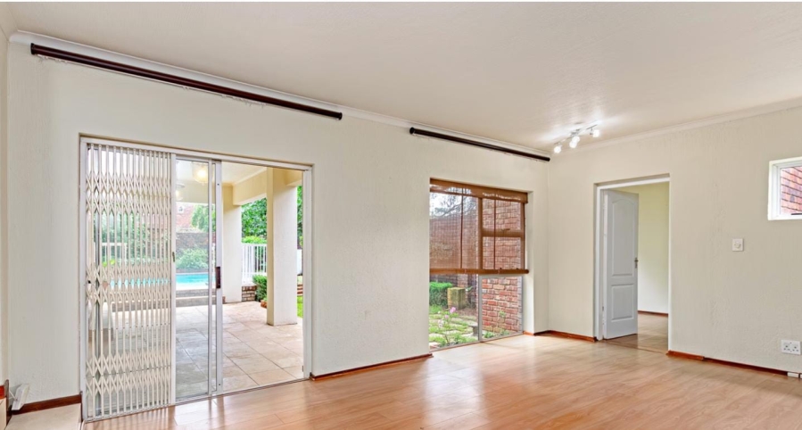 To Let 3 Bedroom Property for Rent in Sandown Gauteng