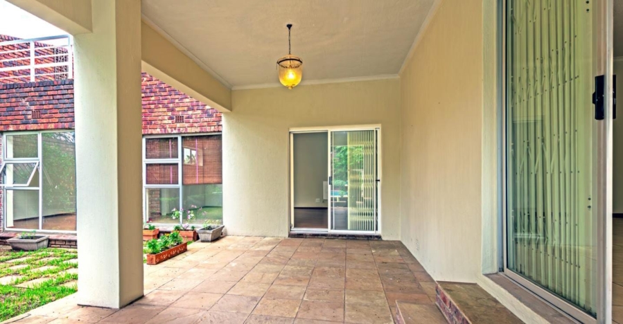 To Let 3 Bedroom Property for Rent in Sandown Gauteng