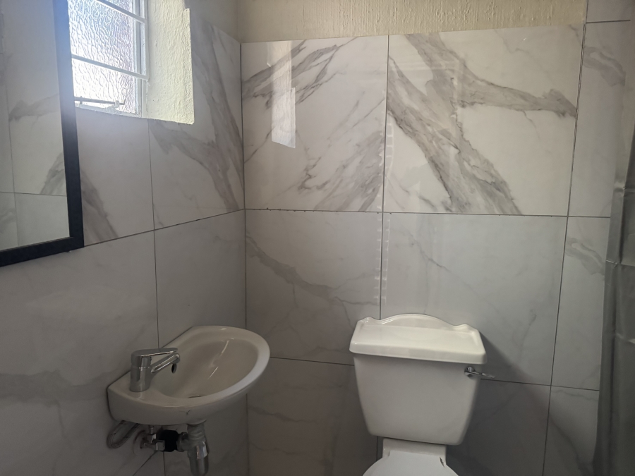 To Let 3 Bedroom Property for Rent in Sandown Gauteng
