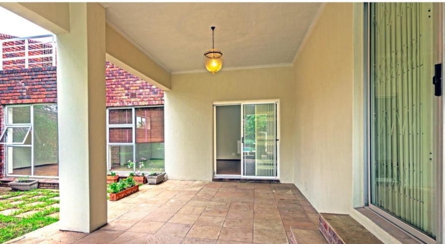 To Let 3 Bedroom Property for Rent in Sandown Gauteng
