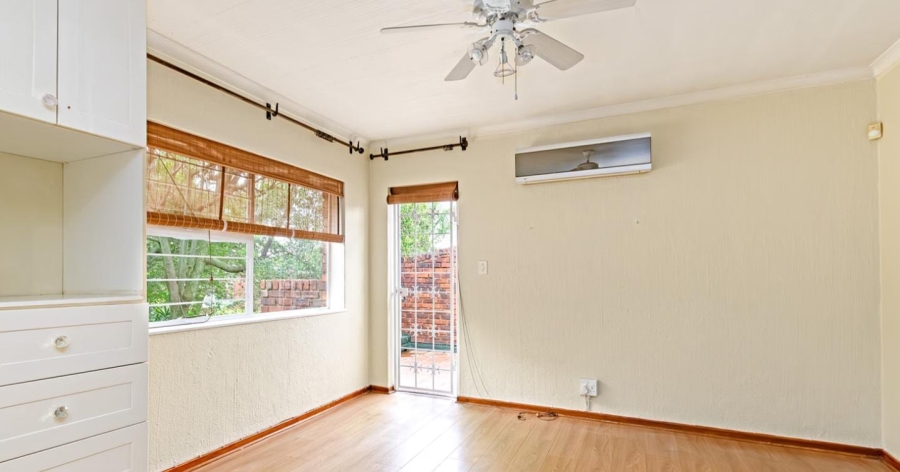 To Let 3 Bedroom Property for Rent in Sandown Gauteng