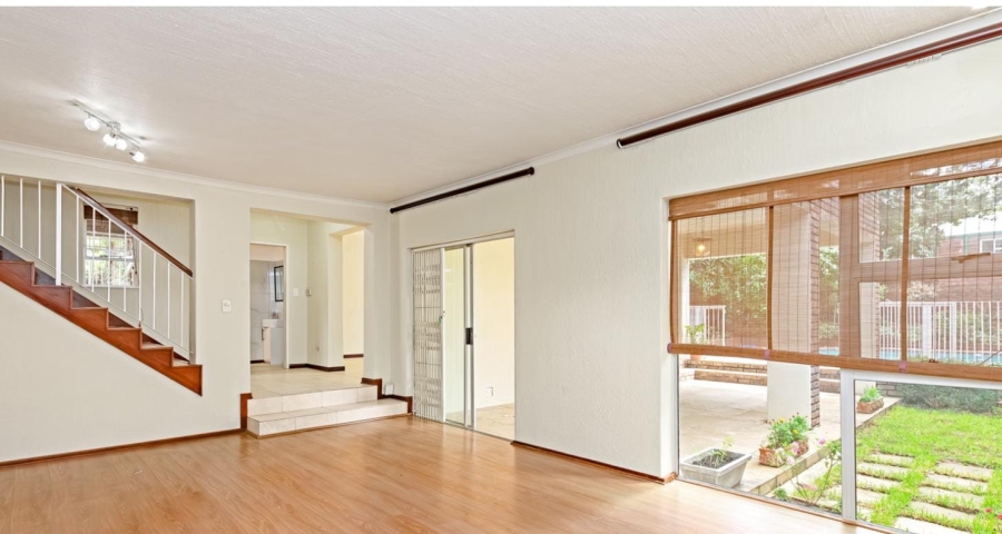 To Let 3 Bedroom Property for Rent in Sandown Gauteng