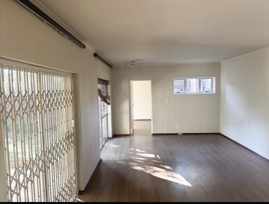 To Let 3 Bedroom Property for Rent in Sandown Gauteng