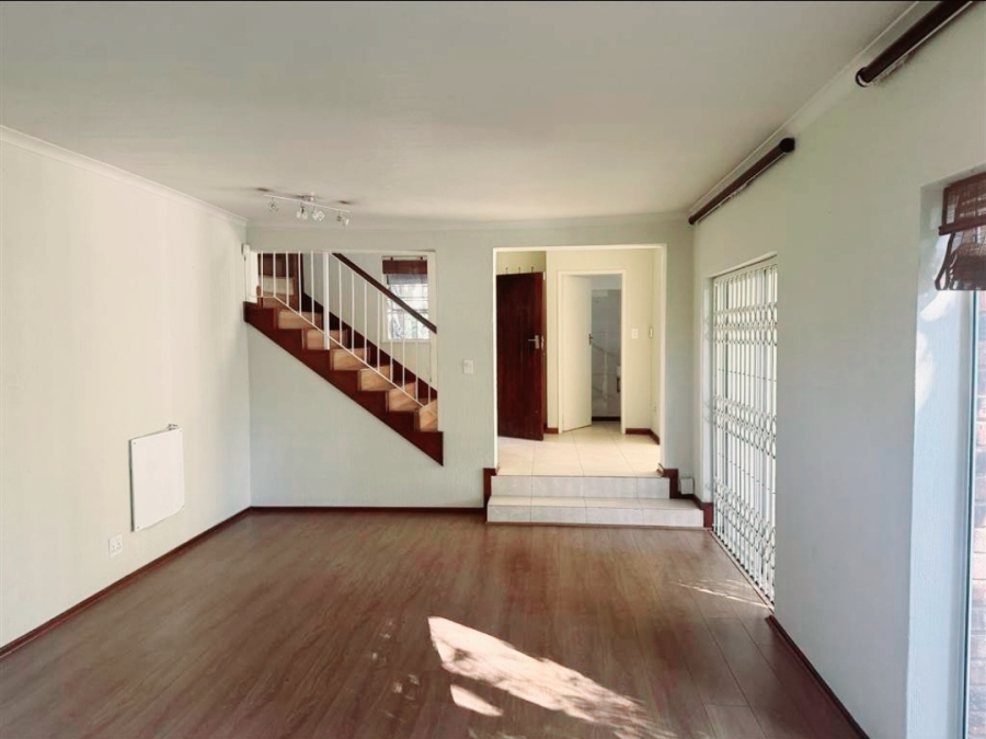 To Let 3 Bedroom Property for Rent in Sandown Gauteng