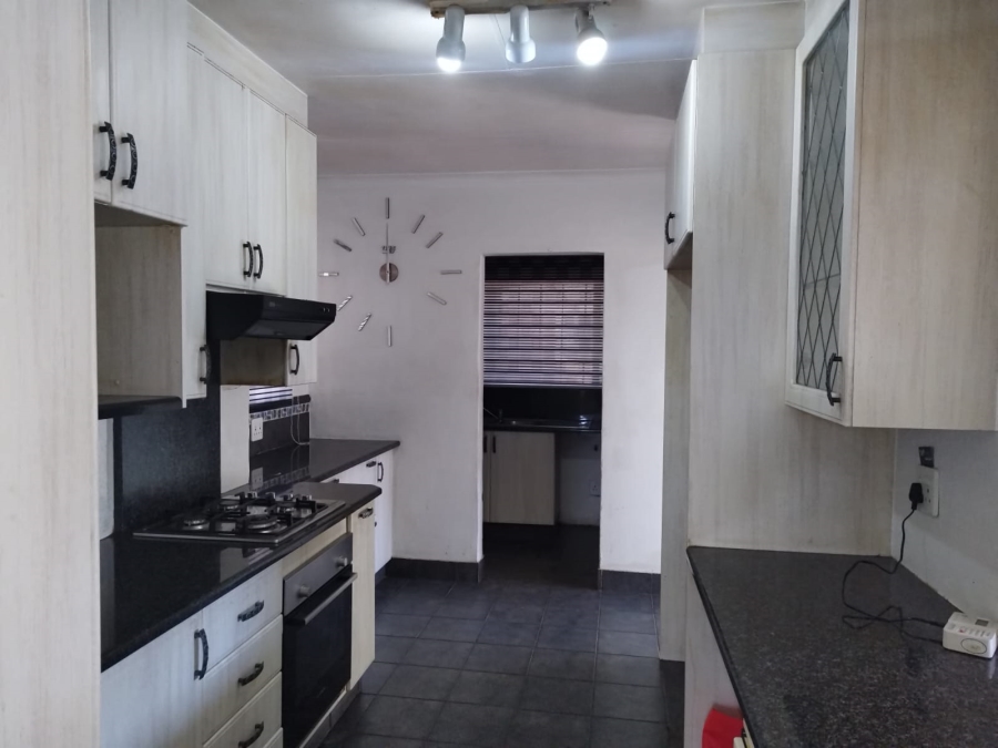 To Let 4 Bedroom Property for Rent in Birchleigh North Gauteng