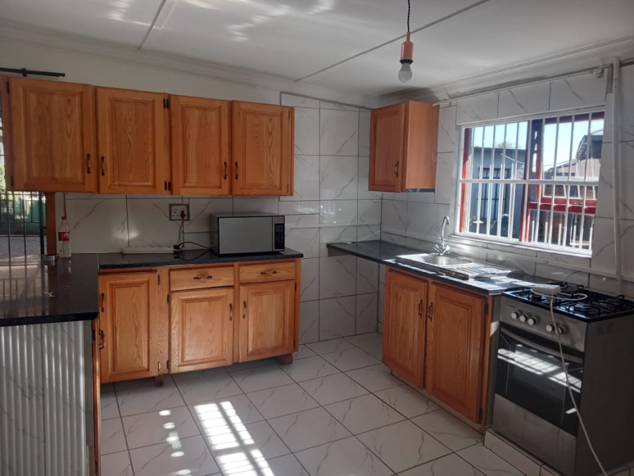 To Let 1 Bedroom Property for Rent in Wentworth Park Gauteng