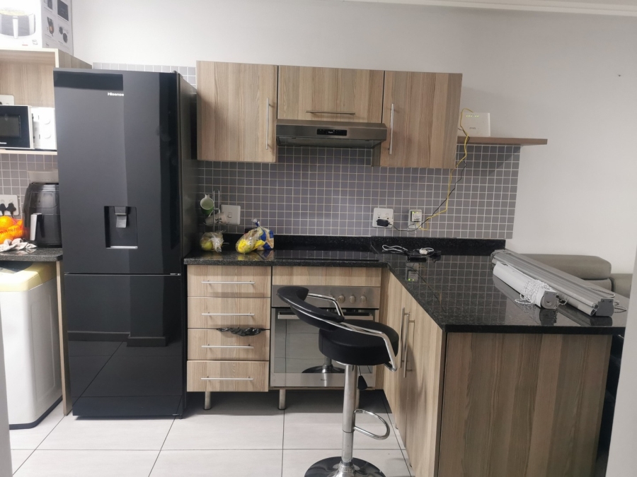 2 Bedroom Property for Sale in Sebenza Gauteng