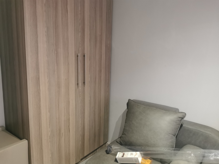 2 Bedroom Property for Sale in Sebenza Gauteng
