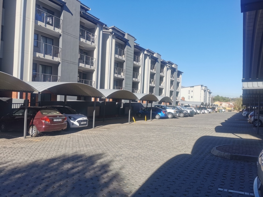 2 Bedroom Property for Sale in Sebenza Gauteng