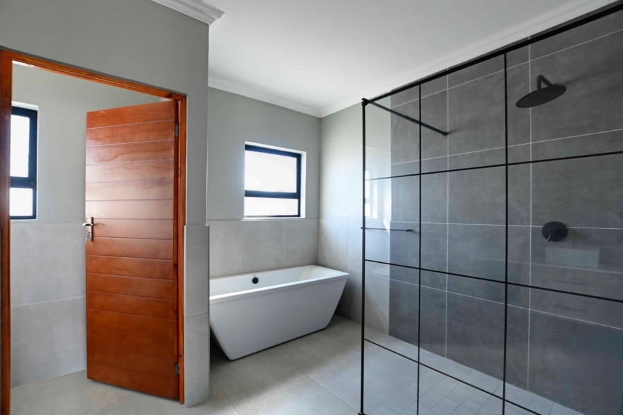 4 Bedroom Property for Sale in Roodepark Eco Estate Gauteng