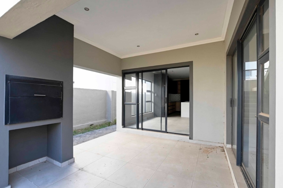 4 Bedroom Property for Sale in Roodepark Eco Estate Gauteng