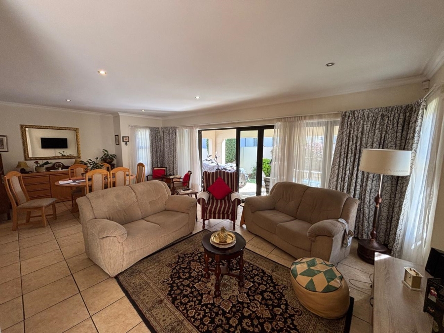 3 Bedroom Property for Sale in Greenstone Hill Gauteng