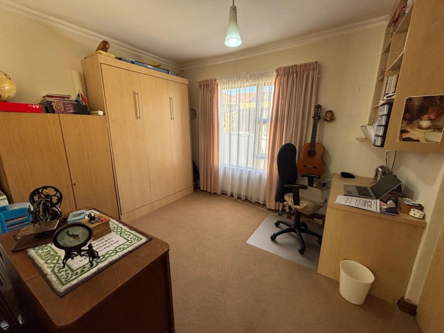 3 Bedroom Property for Sale in Greenstone Hill Gauteng