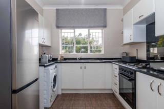 1 Bedroom Property for Sale in Lakeside Gauteng