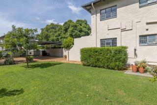 1 Bedroom Property for Sale in Lakeside Gauteng