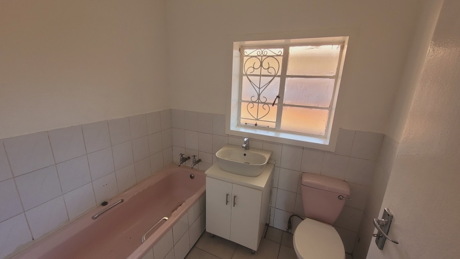 To Let 1 Bedroom Property for Rent in Roseacre Gauteng