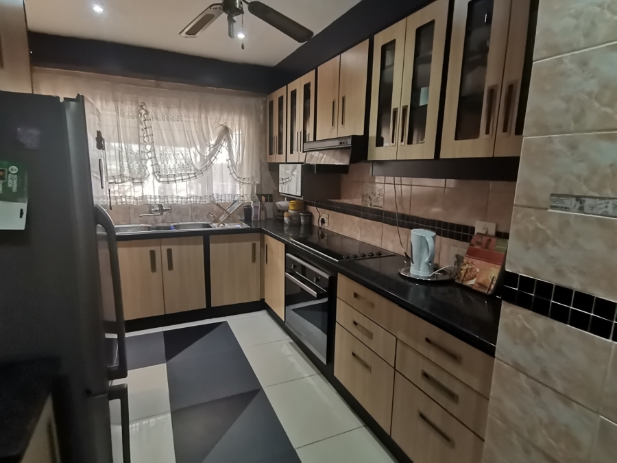 5 Bedroom Property for Sale in Modder East Gauteng