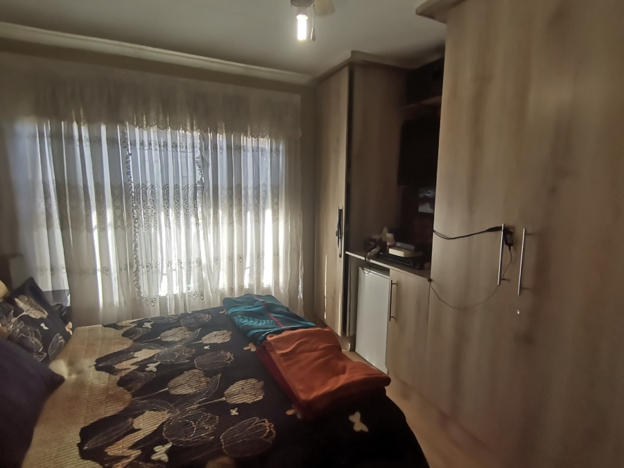 5 Bedroom Property for Sale in Modder East Gauteng