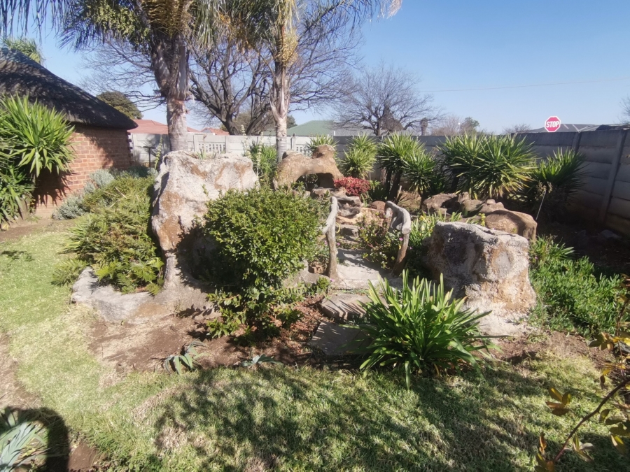 5 Bedroom Property for Sale in Modder East Gauteng
