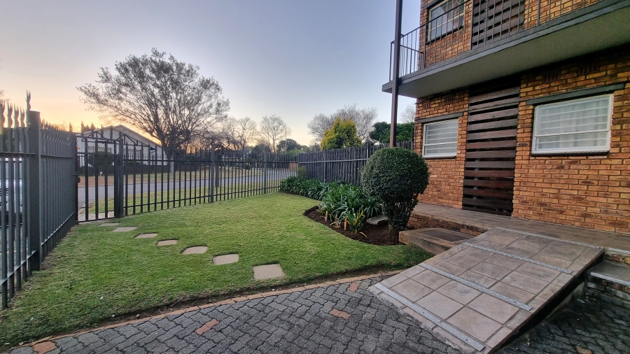 2 Bedroom Property for Sale in Albemarle Gauteng