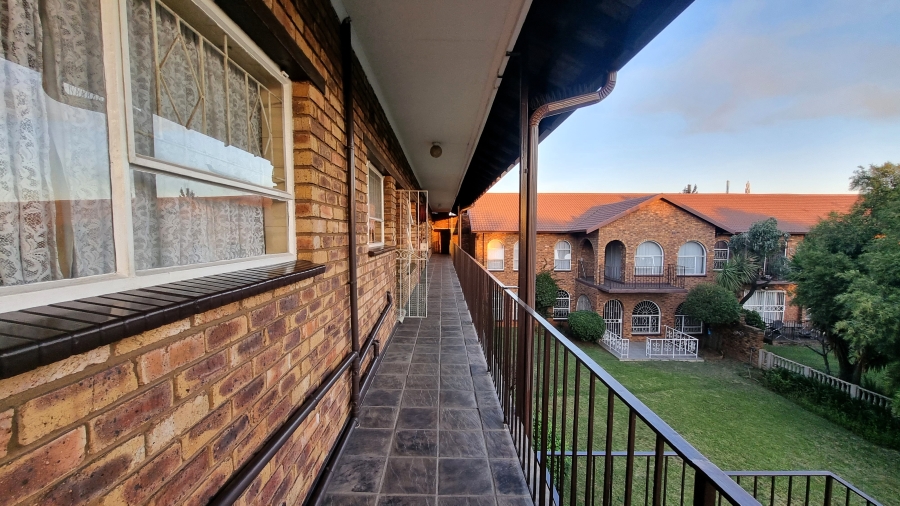 2 Bedroom Property for Sale in Albemarle Gauteng