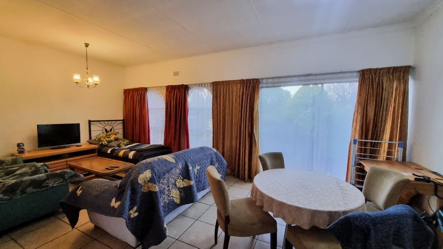 2 Bedroom Property for Sale in Albemarle Gauteng