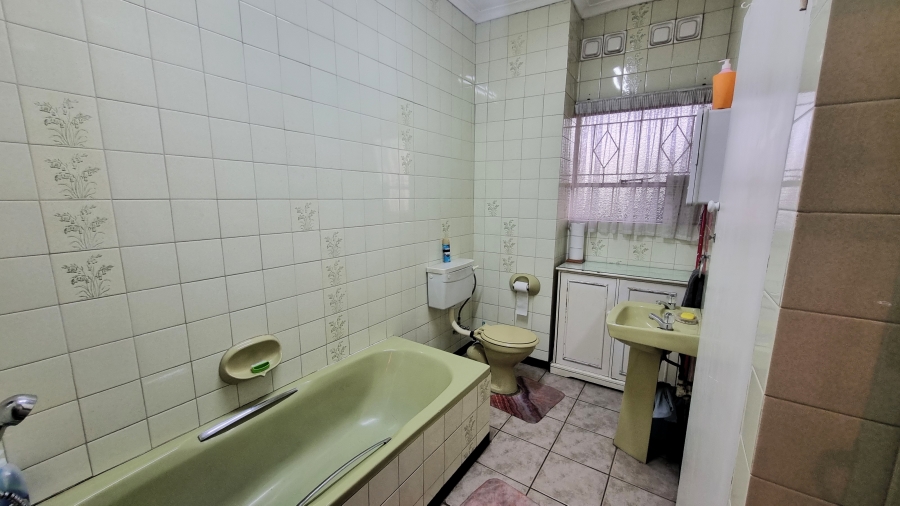 2 Bedroom Property for Sale in Albemarle Gauteng