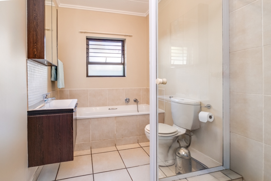 To Let 3 Bedroom Property for Rent in Craigavon Gauteng