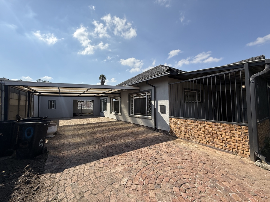 To Let 3 Bedroom Property for Rent in Comet Gauteng