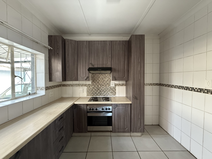 To Let 3 Bedroom Property for Rent in Comet Gauteng