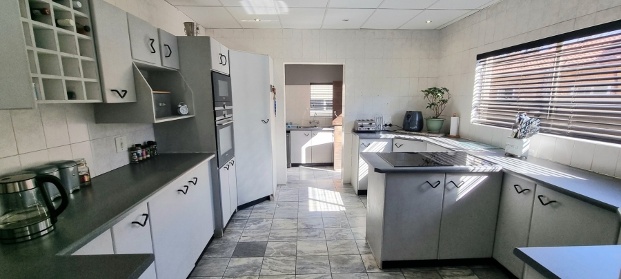 4 Bedroom Property for Sale in Sunward Park Gauteng