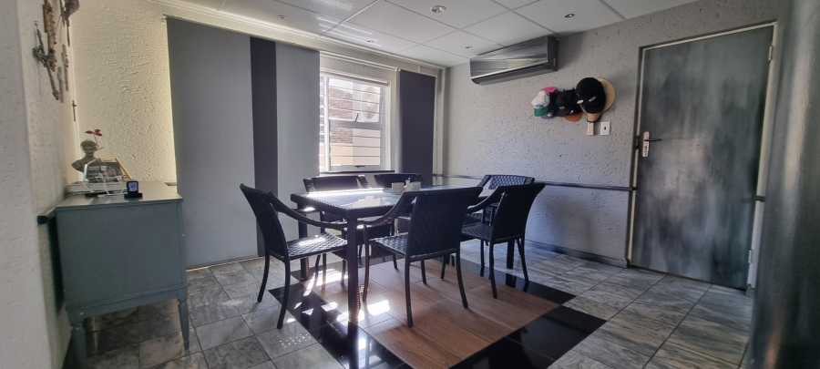 4 Bedroom Property for Sale in Sunward Park Gauteng