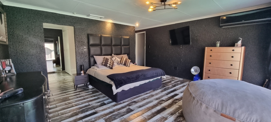 4 Bedroom Property for Sale in Sunward Park Gauteng