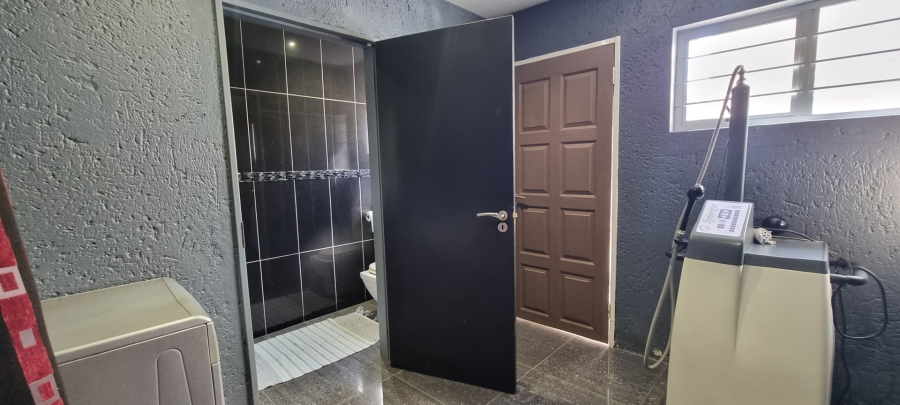 4 Bedroom Property for Sale in Sunward Park Gauteng