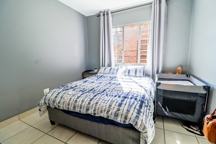 2 Bedroom Property for Sale in Die Hoewes Gauteng