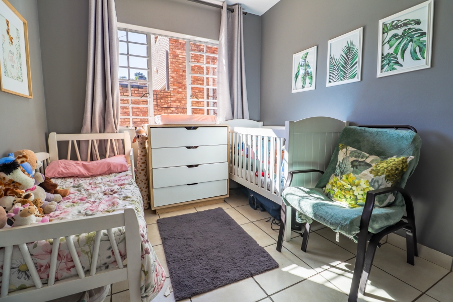 2 Bedroom Property for Sale in Die Hoewes Gauteng