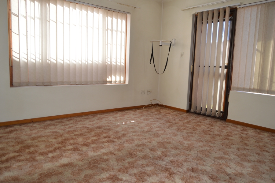 To Let 3 Bedroom Property for Rent in Florida Park Gauteng
