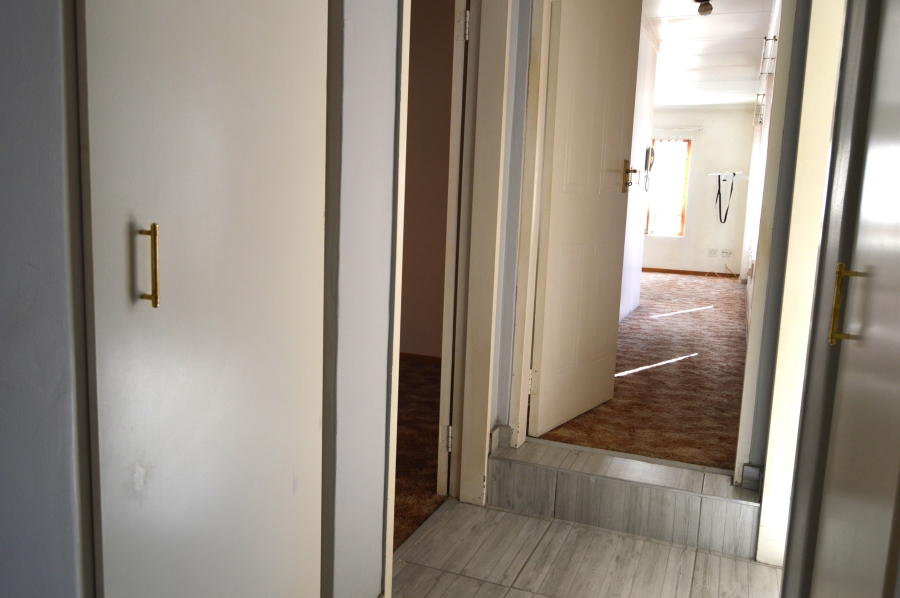 To Let 3 Bedroom Property for Rent in Florida Park Gauteng