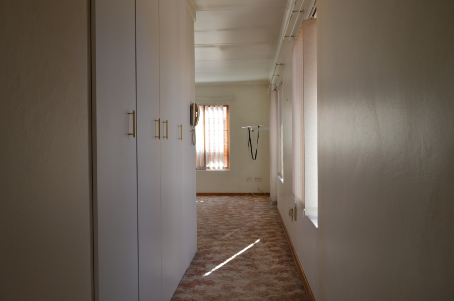 To Let 3 Bedroom Property for Rent in Florida Park Gauteng