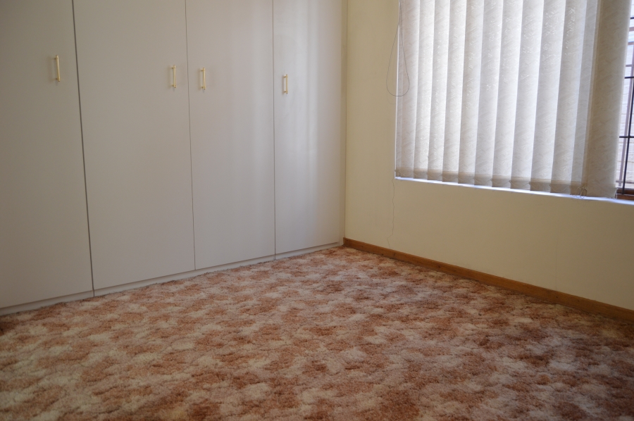 To Let 3 Bedroom Property for Rent in Florida Park Gauteng