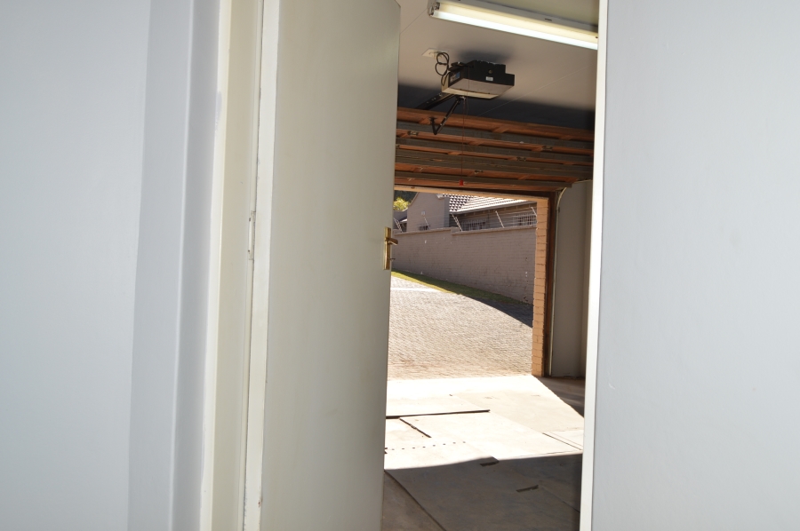 To Let 3 Bedroom Property for Rent in Florida Park Gauteng