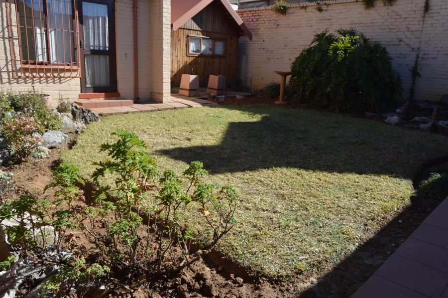To Let 3 Bedroom Property for Rent in Florida Park Gauteng