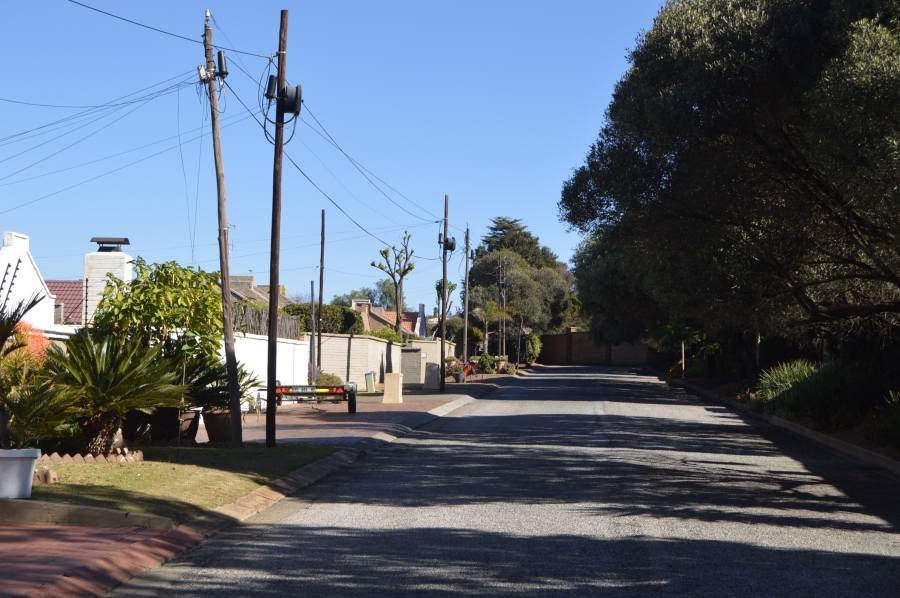 To Let 3 Bedroom Property for Rent in Florida Park Gauteng