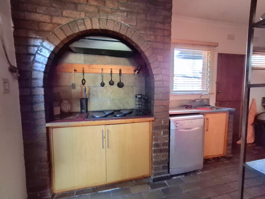 5 Bedroom Property for Sale in Presidents Dam Gauteng