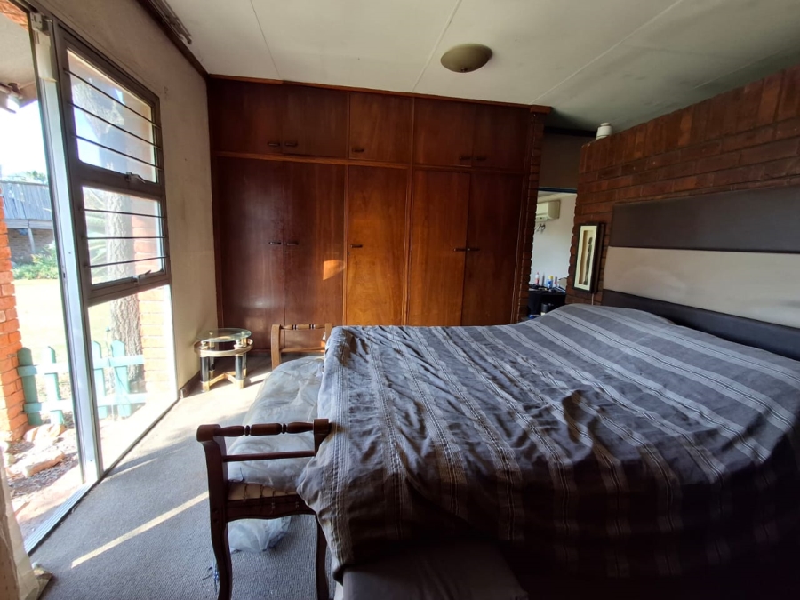5 Bedroom Property for Sale in Presidents Dam Gauteng