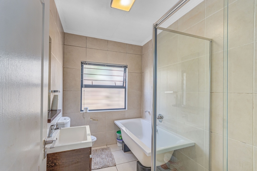 3 Bedroom Property for Sale in Fourways Gauteng