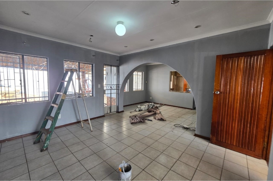 To Let 4 Bedroom Property for Rent in Ekklesia Gauteng