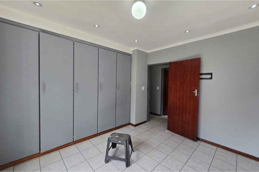 To Let 4 Bedroom Property for Rent in Ekklesia Gauteng