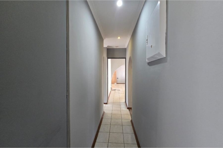 To Let 4 Bedroom Property for Rent in Ekklesia Gauteng