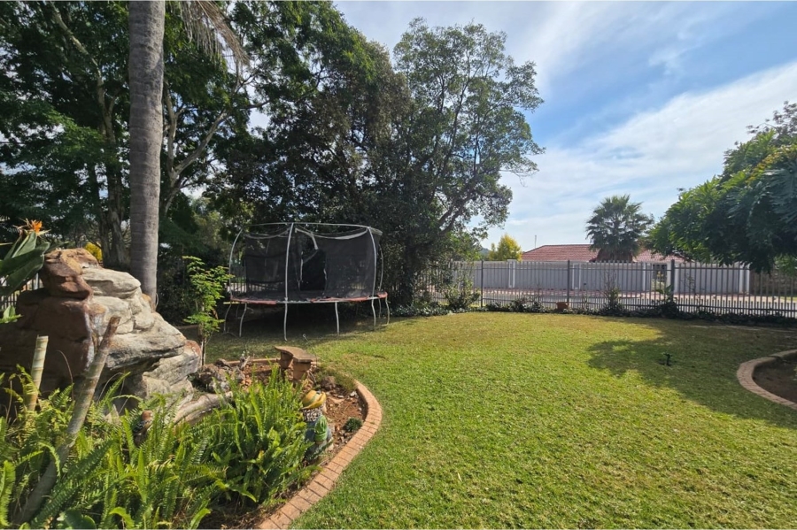 To Let 4 Bedroom Property for Rent in Ekklesia Gauteng